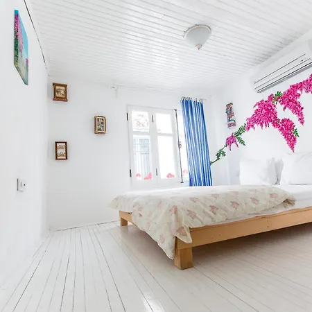 Atli Han Alacati Çeşme