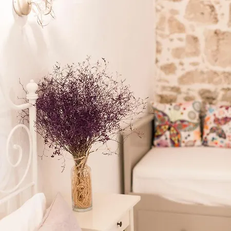 Atli Han Alacati Bed & Breakfast Çeşme